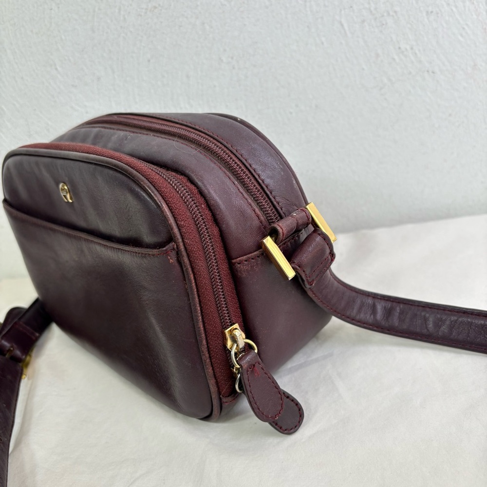 ETIENNE AIGNER Vintage Burgundy Leather Crossbody Camera Bag Purse - Picture 6 of 11